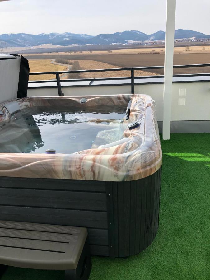 Tatra Billetee Apartman S Luxusnym Vyhladom Na Vysoketatry A Sukromnym Wellness Попрад Экстерьер фото