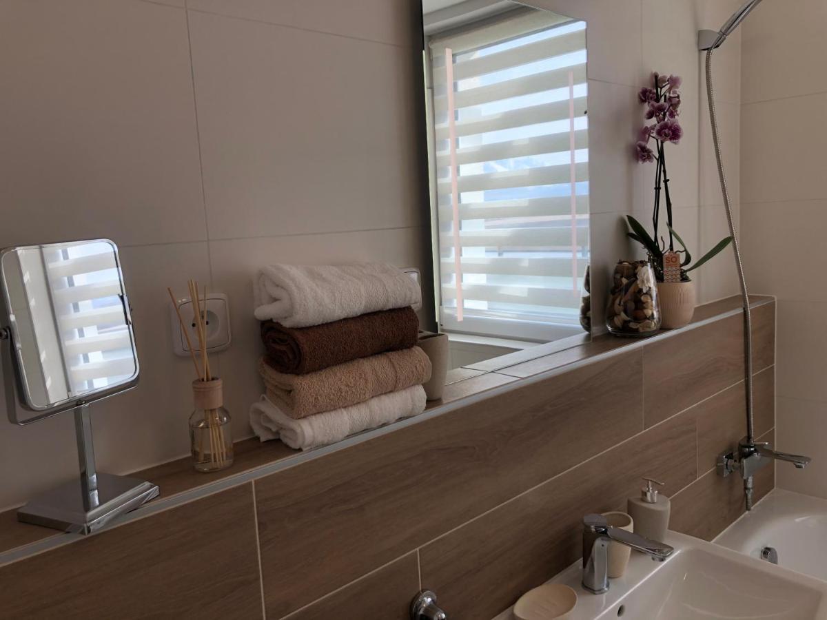 Tatra Billetee Apartman S Luxusnym Vyhladom Na Vysoketatry A Sukromnym Wellness Попрад Экстерьер фото